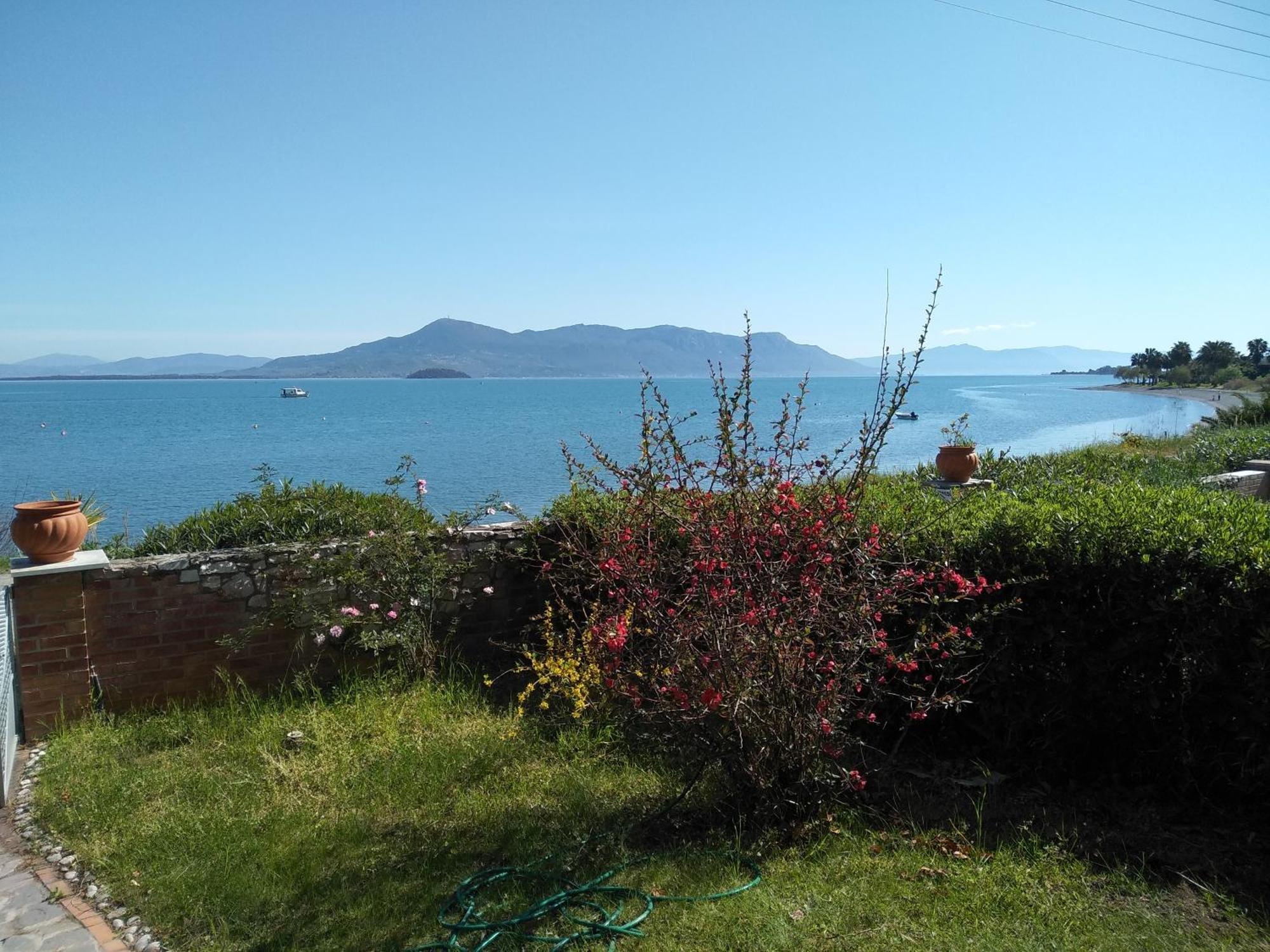 Mare E Monti1 Lägenhet Kamena Vourla Rum bild
